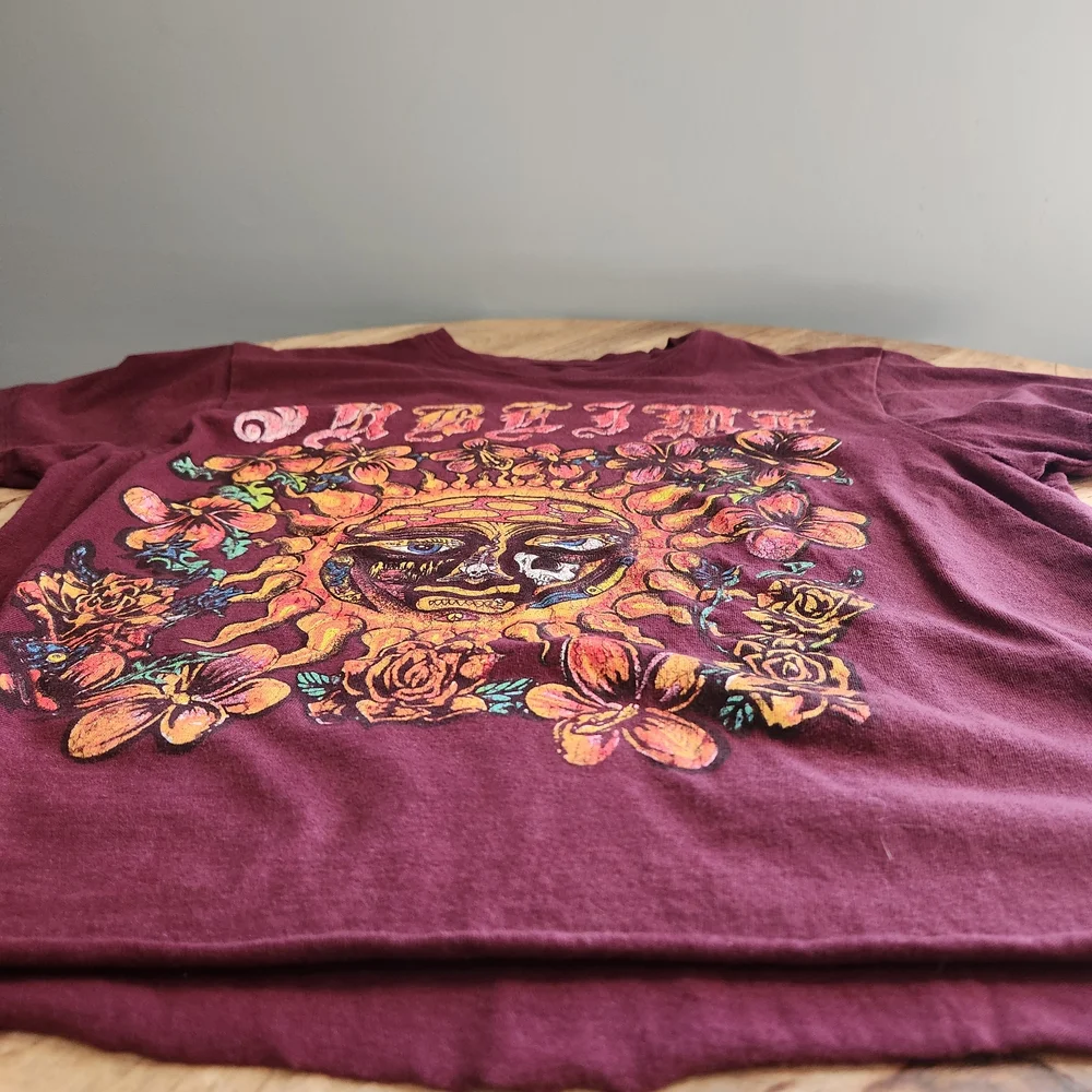 Sublime Maroon Graphic Tee - Picture 9 of 14